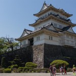 小田原城がコスプレの集団に占拠されていた